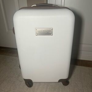 Tommy Hilfiger Carry On Suitcase